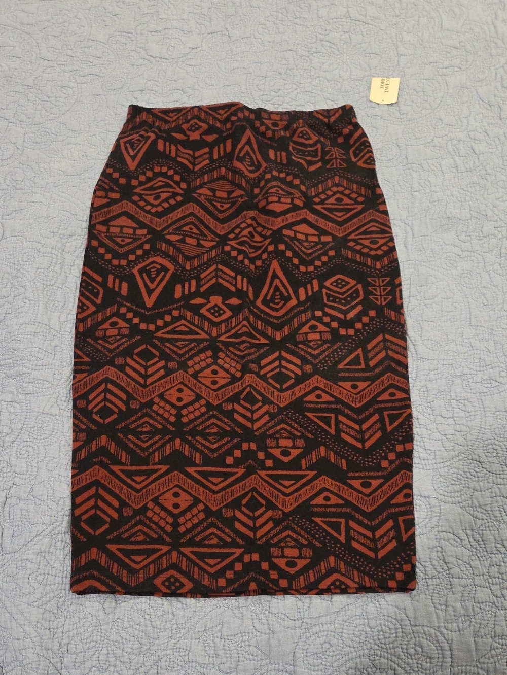 Forever 21 Black and Cranberry Aztec Patterned Midi Pencil Skirt Size M, NWT!